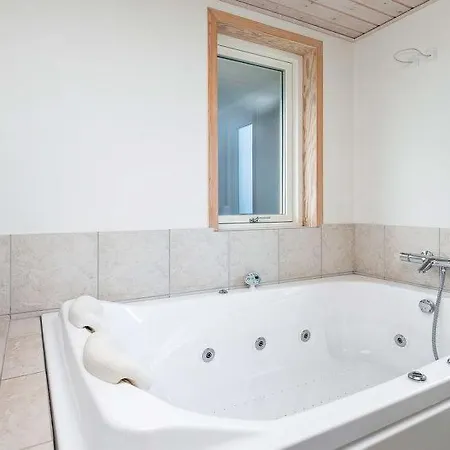 Nyaraló Sleeps 6 Wifi