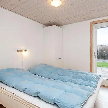 Nyaraló Sleeps 6 Wifi Sæby